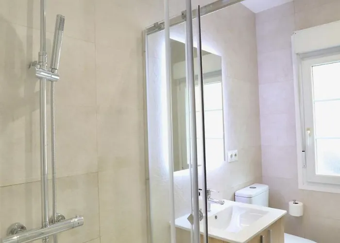 Notel Club - Cálido Y Romántico Santander